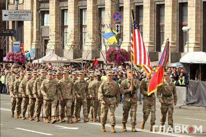 У РФ назвали присутність НАТО на параді в Києві «втратою суверенітету» України