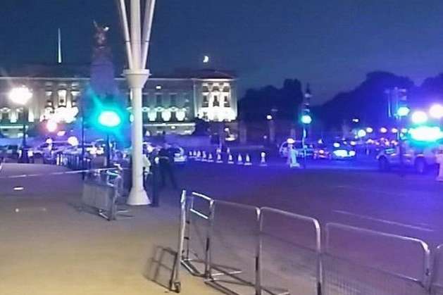 Біля Букінгемського палацу стався напад на поліцейських, двоє поранених
