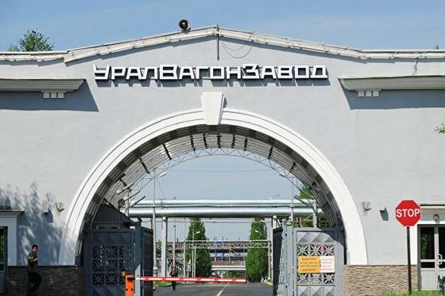 Рятувальники загасили пожежу на танковому заводі в РФ