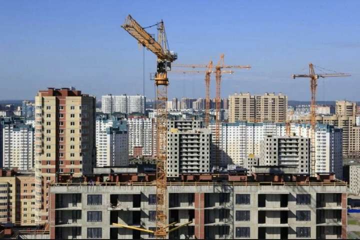 Ціни падають, пропозиція росте. Чим закінчиться будівельний бум в Україні? 