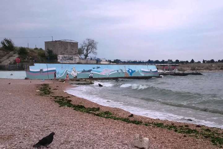 Курортний сезон в окупованому Криму: більшість пляжів Севастополя закриті