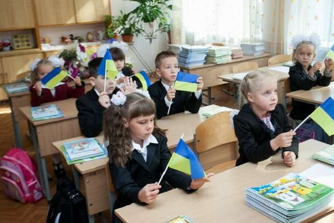 Мешканка Обухова домоглася скасування вивчення російської мови для своєї дитини в школі