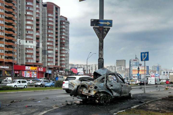 У столиці після аварії вибухнув автомобіль 