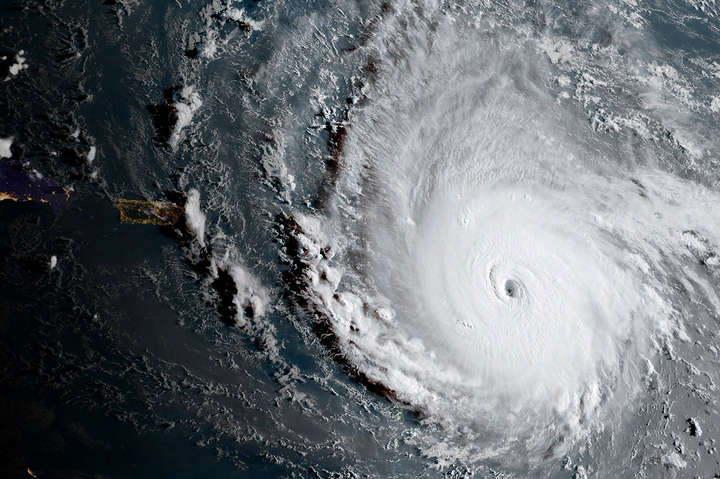 Ірма, яка налякала наддержаву: потужний ураган рухається на США