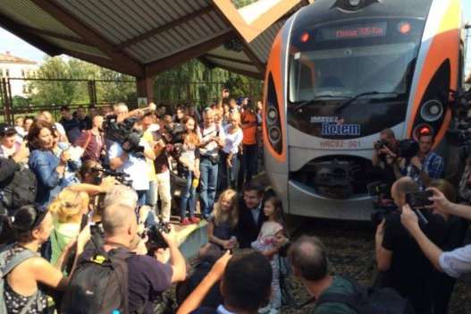 Пасажирам потяга із Саакашвілі пропонують їхати до України автобусом