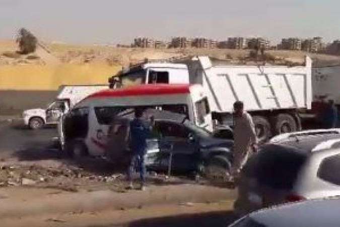 В Єгипті маршрутка в’їхала у вантажівку, 15 людей загинуло 
