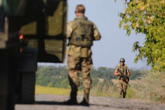 Доба в АТО: двоє українських військових зазнали поранень