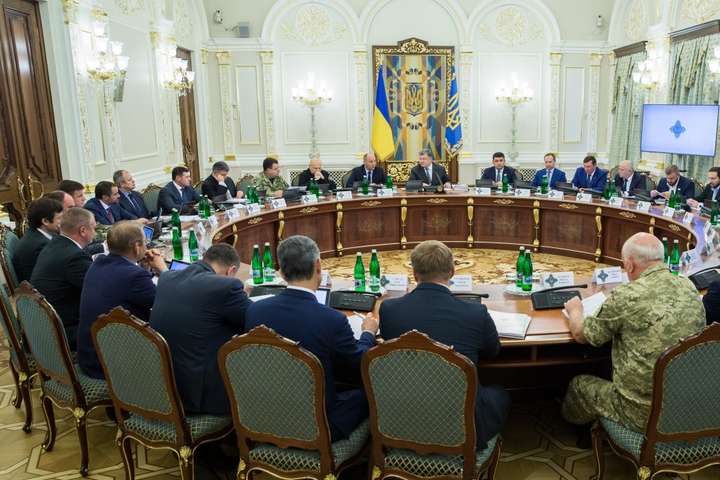 Турчинов назвав пріоритети в оборонній сфері України