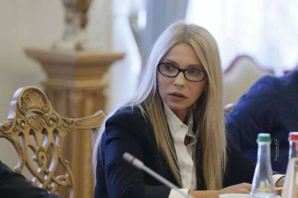 Тимошенко вразила новим стилем: з'явилися фото