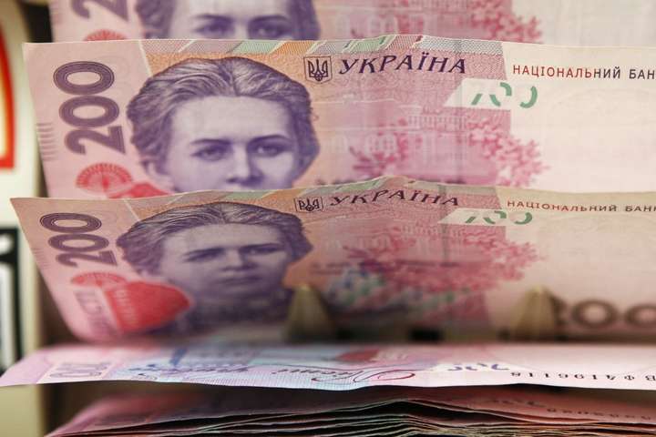 На Рівненщині банківські працівники привласнили майже 900 тис. грн