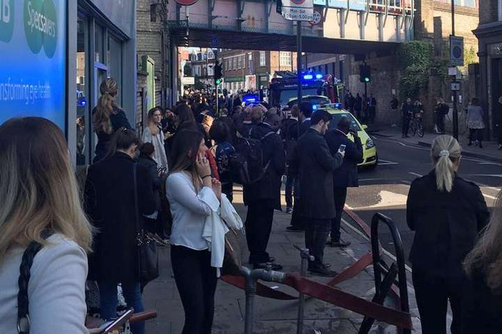«Было много паники»: очевидцы рассказали о теракте в лондонском метро 