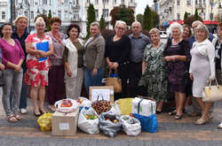 Вінничани відправили захисникам України гуманітарну допомогу