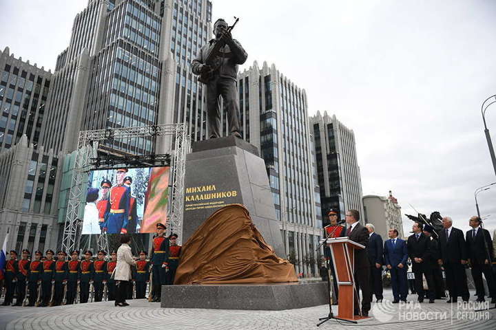 Своевременный памятник сегодняшней России 