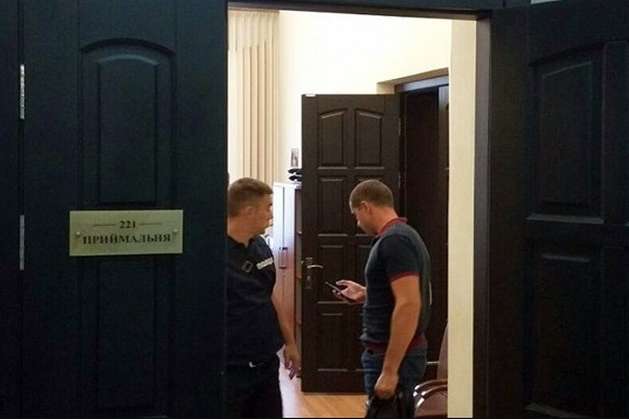 В поліції повідомили подробиці обшуків у Полтавській міськраді