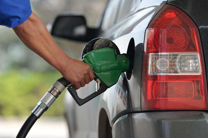 З початку тижня ціни на бензин на АЗС підскочили на 0,5-1,5 грн