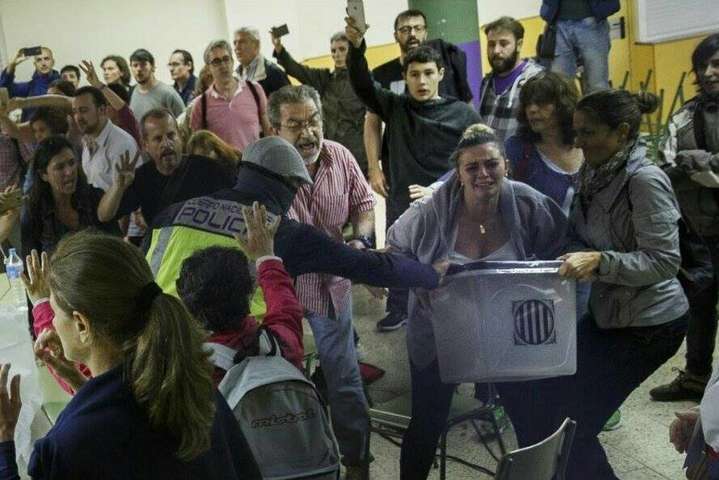 Сутички у Каталонії: місцева влада повідомила про 38 постраждалих