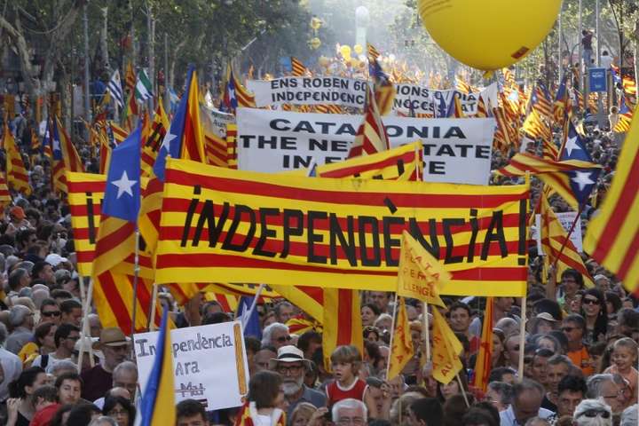 Громадські організації Каталонії закликали до загального страйку 