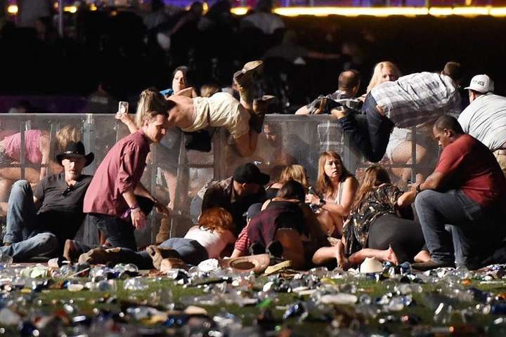 Наиболее кровавая стрельба в США: 50 погибших в Лас-Вегасе