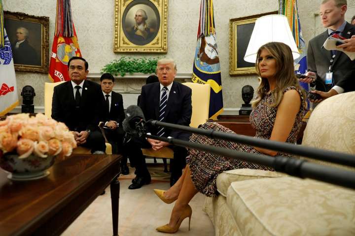 Висока шпилька та елегантна сукня. Як Меланія Трамп зустрічала прем'єр-міністра Таїланду