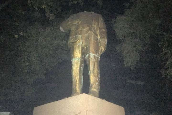 На Одесчине обезглавили памятник Ленину (фото)