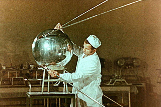 Через 60 років після запуску «Спутніка» у космічної програми Росії великі проблеми