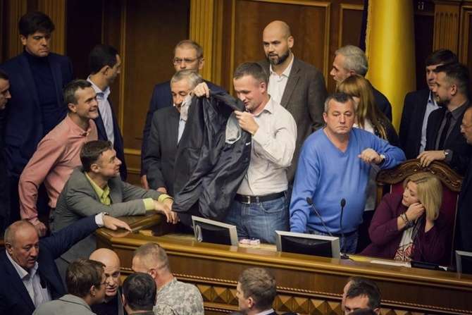 Депутати ухвалили законопроект про врегулювання ситуації на Донбасі 