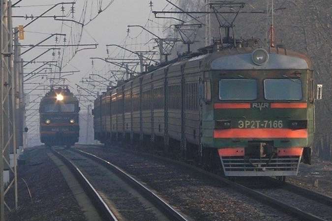 На Миколаївщині через пожежу зупинився пасажирський потяг
