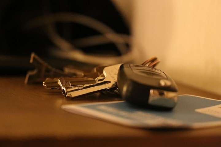 У столиці п’яний водій намагався з’їсти ключі від своєї машини