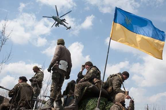 Міністр оборони Канади привітав воїнів АТО українською мовою