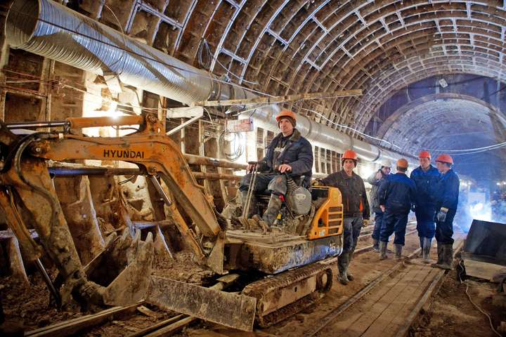 В уряді розповіли, як китайці побудують метро на Троєщину 