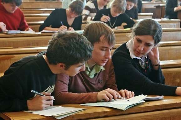 В Украине повысили стипендии для студентов