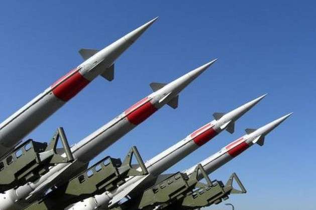 Південна Корея у відповідь на пуск балістичної ракети КНДР провела ракетні навчання