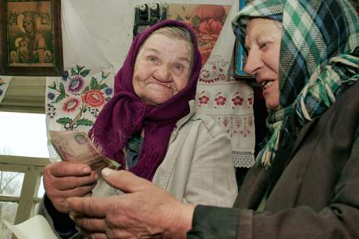 На Донеччині пенсіонерам зі звільнених сіл виплатять борг за час окупації