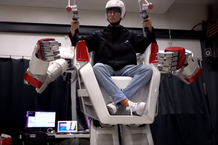Корейські інженери показали їздового гуманоїдного робота