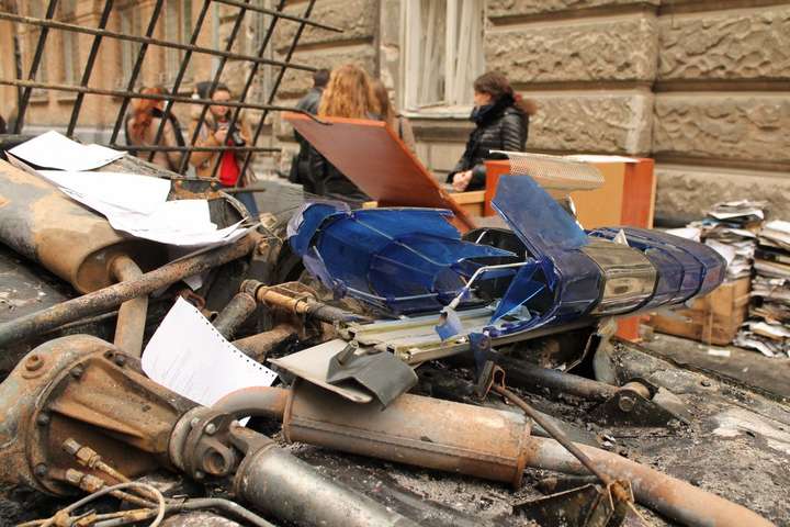 Ніч гніву у Львові після розстрілів на Майдані: з’явились фото, які ніколи не публікувались