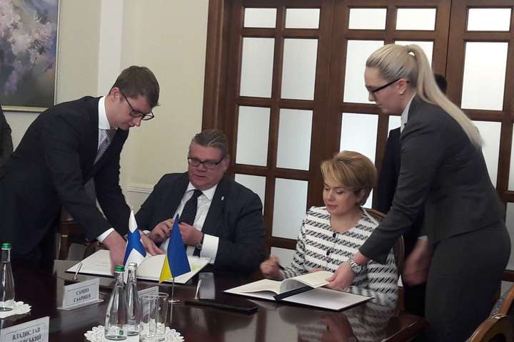 Фінляндія допомагатиме Україні у впровадженні освітньої реформи