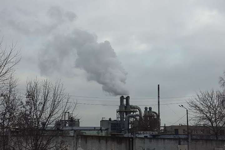 Мінекології виграло суд у столичного заводу-забруднювача повітря