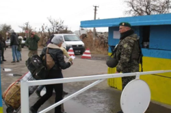 Прифронтова «туристична мекка». Як на п’ятому році війни живе Станиця Луганська?