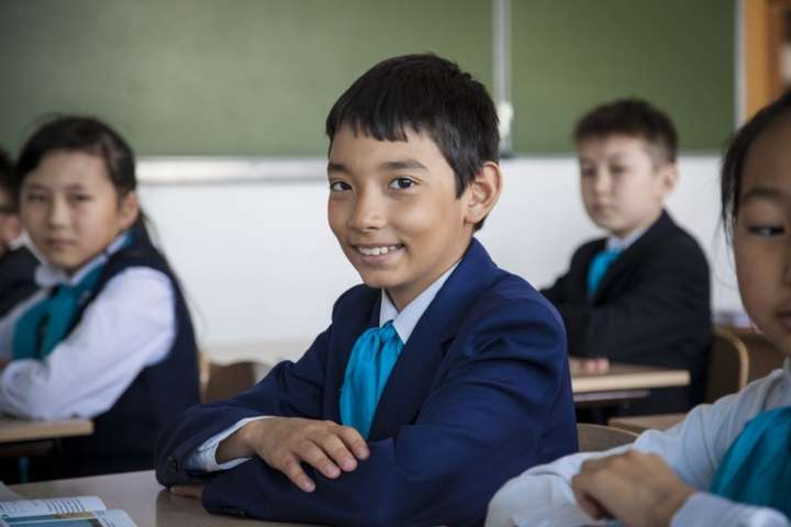 У школах Казахстану деякі предмети планують викладати англійською мовою