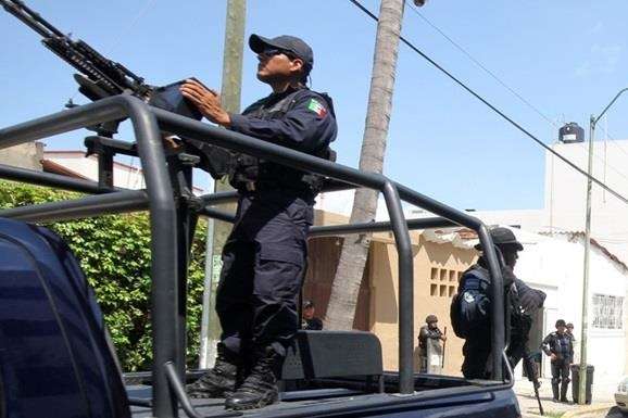 Бандити у Мексиці влаштували перестрілку: 16 осіб загинуло 