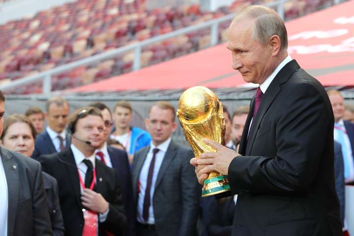 Українські телеканали транслюватимуть Чемпіонат світу з футболу у Росії