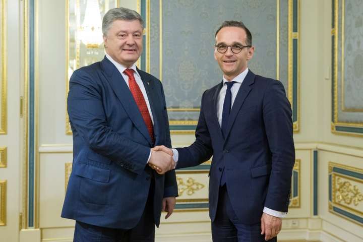 Порошенко обговорив з главою МЗС Німеччини підготовку до саміту Україна-ЄС