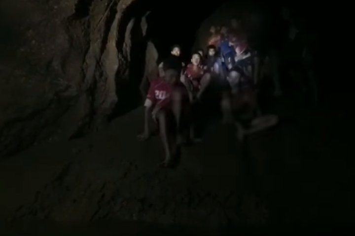 У Таїланді розпочалася операція з порятунку заблокованих у печері школярів