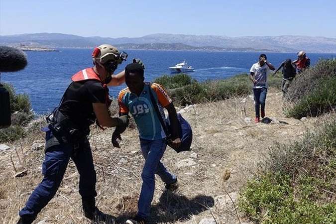 Берегова охорона Туреччини врятувала понад 30 біженців