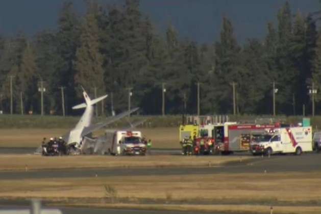 На авіашоу в Канаді розбився ретро-літак, є постраждалі