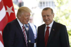 Трамп топить Туреччину. Ердоган рятує ліру
