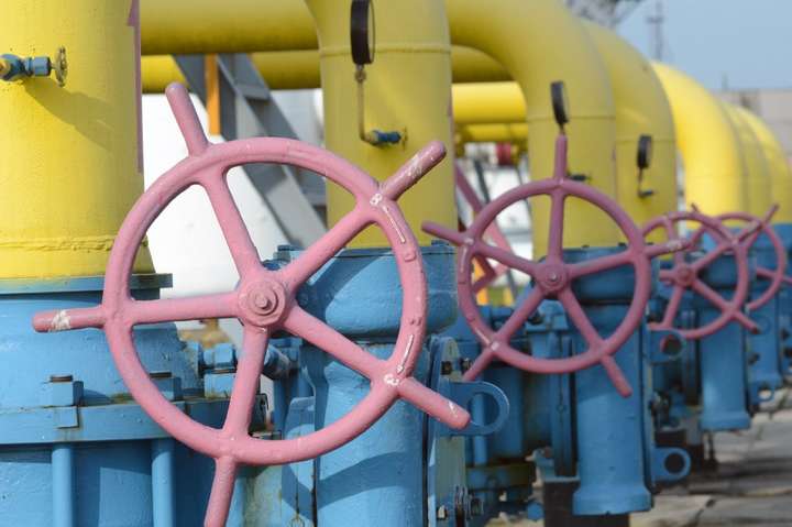 Порошенко заявив про значне скорочення споживання газу в Україні