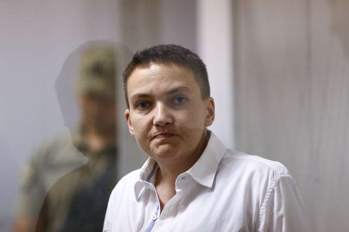 Суд залишив Савченко під вартою 
