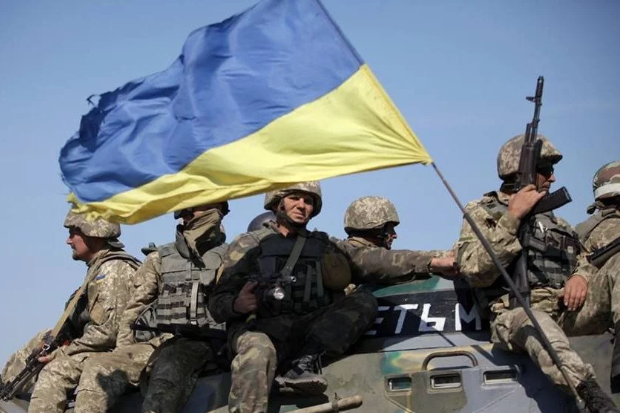 На Донбасі двоє українських військових отримали поранення 