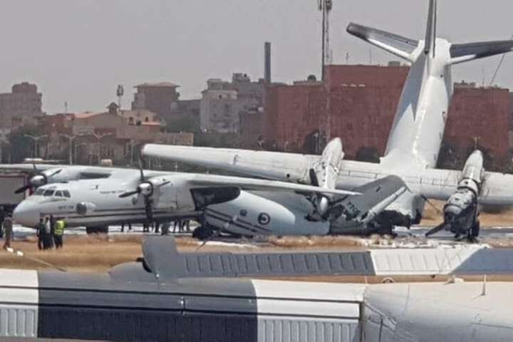 Два літаки «Антонов» не розминулись на злітній смузі у Судані